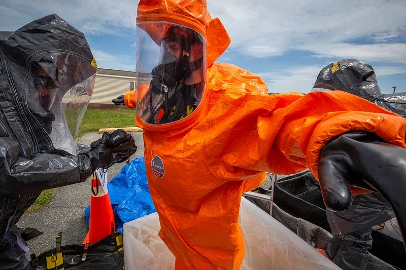 placeholder Illustration accompanying EN Standards for Chemical PPE: EN 943, EN 14605, EN 13034—What Do They Really Mean?