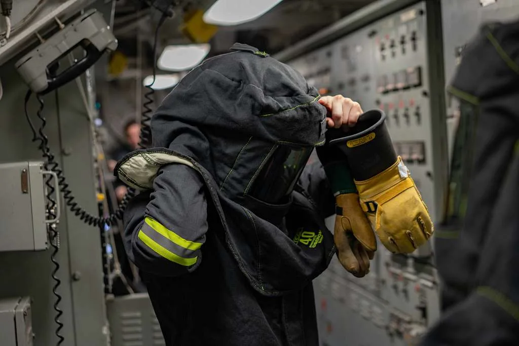 placeholder Illustration accompanying When is arc flash ppe required?