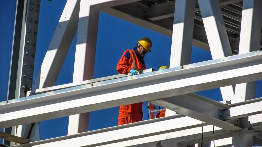 Illustration accompanying What’s the most important safety rule on a building site?