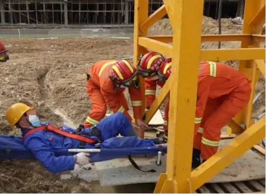 Illustration accompanying What are the dangers of not wearing safety gear at work?