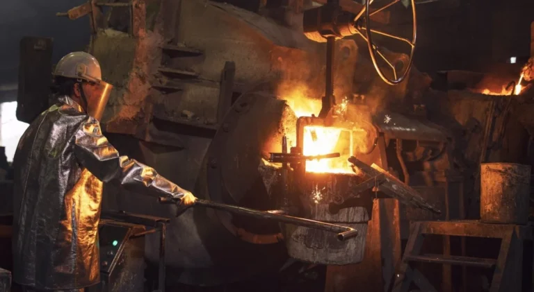 aluminized-jacket-and-coat-buying-guide-for-foundry-and-steel-mill-metal-workers-693312